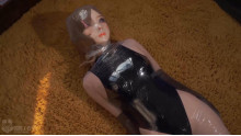 全身シュリンクフィルム 蒸し暑い拘束
